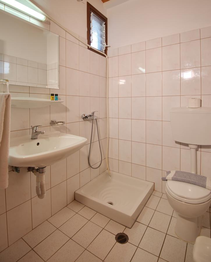 Ostria Hotell Patitírion Exteriör bild