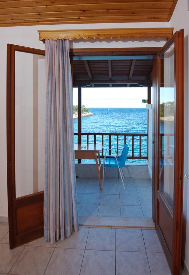 Ostria Hotell Patitírion Exteriör bild