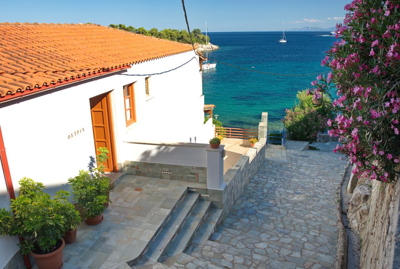 Ostria Hotell Patitírion Exteriör bild